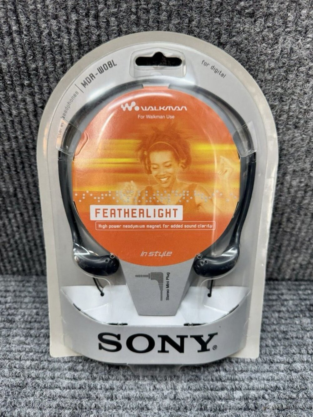 Sony FEATHERLIGHT MDR-W08L Headband Headphones Walkman Mini Plug 2002 New Sealed